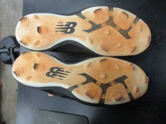 Load image into Gallery viewer, Used New Balance Cleats Size 14
