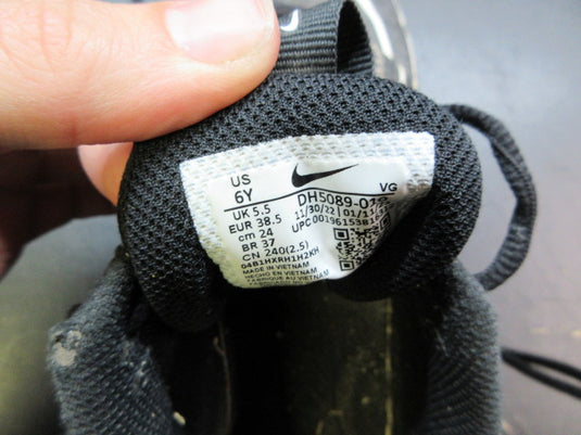 Used Nike Vapor Edge Shark 2 Football Cleats - Size Youth 6