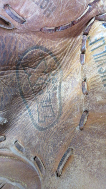 Load image into Gallery viewer, Used Louisville TPX Pro 12" Glove - RHT
