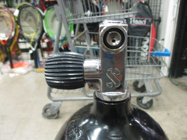 Load image into Gallery viewer, Used Scuba Tank Hydro Tested In 2025
