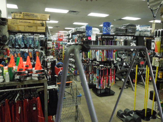 Load image into Gallery viewer, Used Gamma Hi Rise 75" Tennis Ball Hopper

