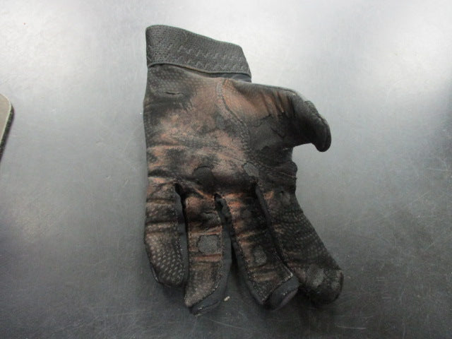Load image into Gallery viewer, Used Under Armour Single Size One Size Batting Glove - LH
