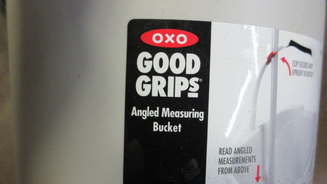 Load image into Gallery viewer, Used Oxo Good Grips Angled Measuring Bucket

