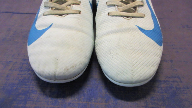 Load image into Gallery viewer, Used Nike Mercurial Soccer Cleats Youth Size 4.5 - small wear
