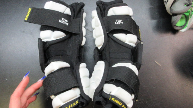 Load image into Gallery viewer, Used Brine Clutch Lacrosse Elbow Pads - Size Youth
