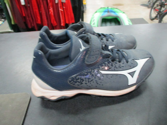 Used Mizunio Wave Size 2 Cleats