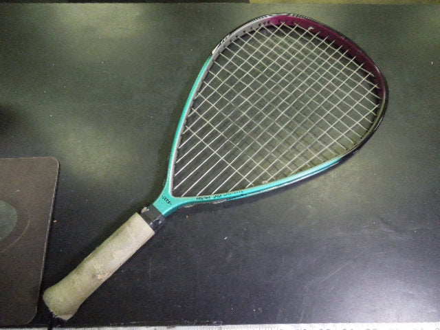 Load image into Gallery viewer, Used Marty Hogan Composite Presence 31 Racquetball Racquet and Carry Case
