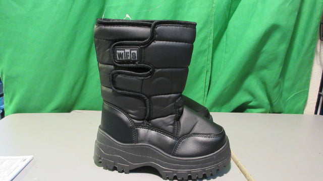 Load image into Gallery viewer, New WFS Youth Snowjogger Boots - Size 13
