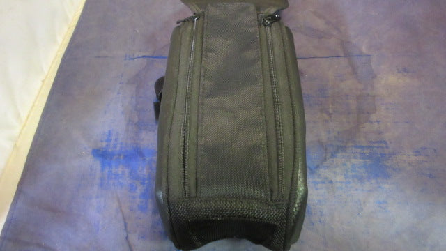 Load image into Gallery viewer, Used DTUCycle Bicycle Bag - broken zipper
