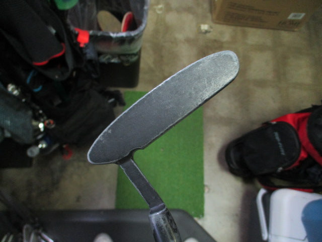Load image into Gallery viewer, Used Cougar Tour Cat Right Hand Blade Putter
