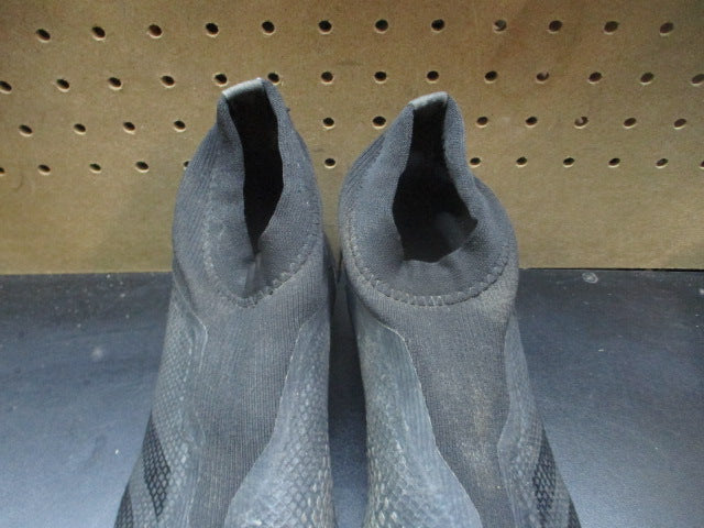 Load image into Gallery viewer, Used Adidas Predator 20.3 Laceless Firm Ground Soccer Cleats - Size 8
