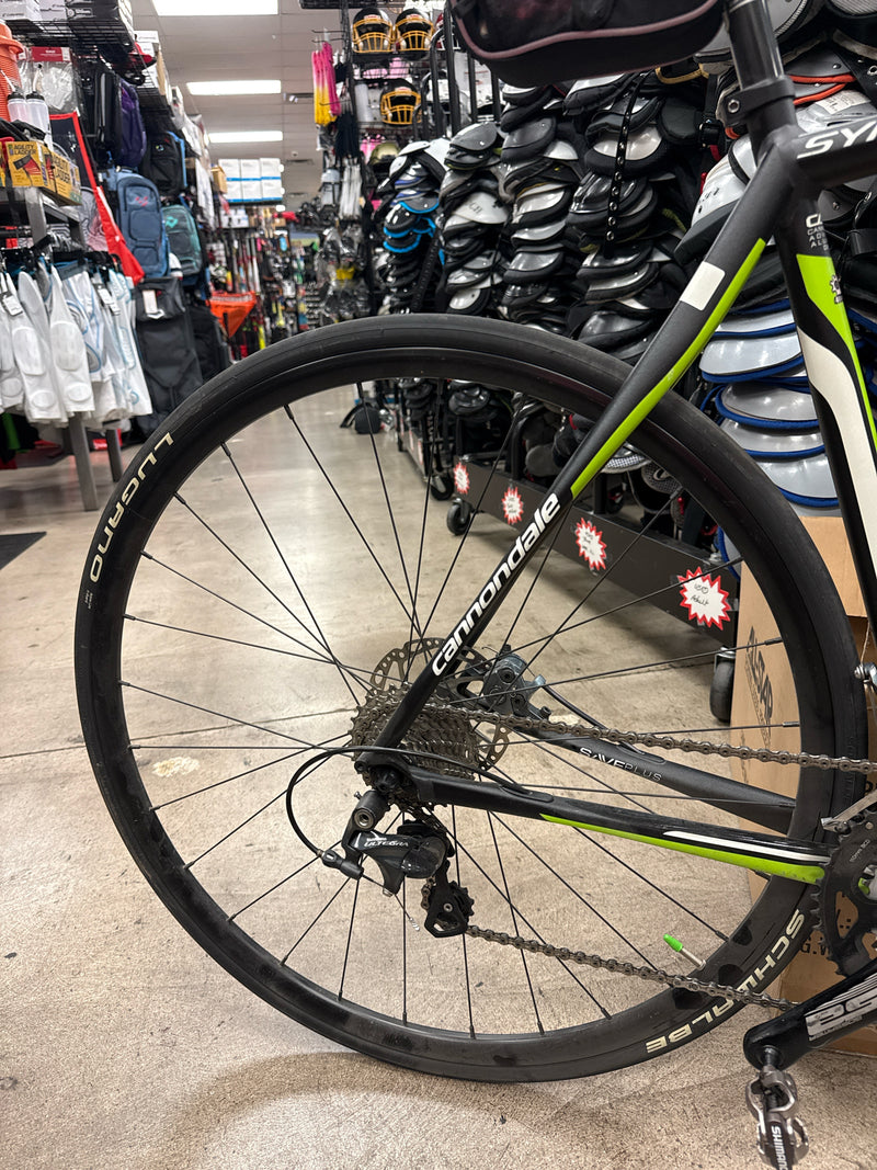 Load image into Gallery viewer, Used Cannondale Synapse Carbon 2 Edurance Road Bike
