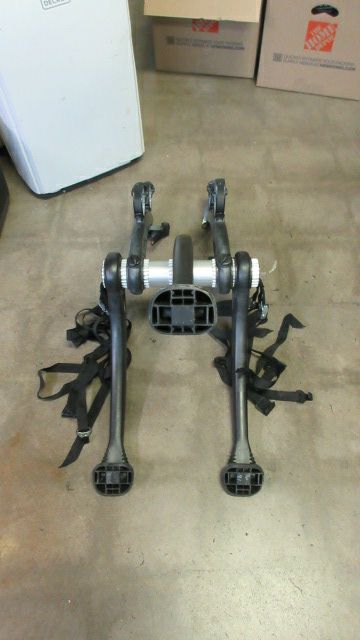 Load image into Gallery viewer, Used Saris Bones 2 Bike Trunk Rack
