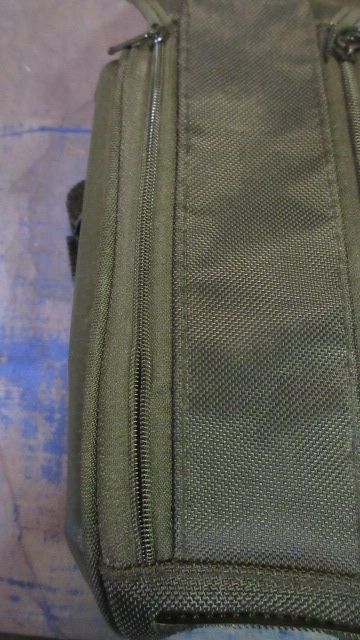 Load image into Gallery viewer, Used DTUCycle Bicycle Bag - broken zipper
