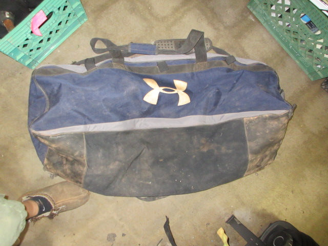 Load image into Gallery viewer, Used Under Armour Duffle Bag
