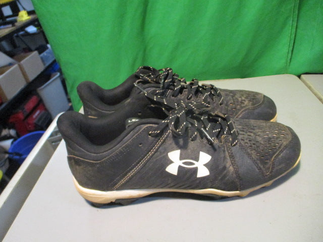 Load image into Gallery viewer, Used Under Armour Leadoff Size 9 Cleats
