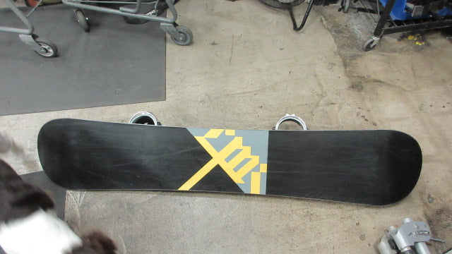 Load image into Gallery viewer, Used Lamar Distortion 61" Snowboard
