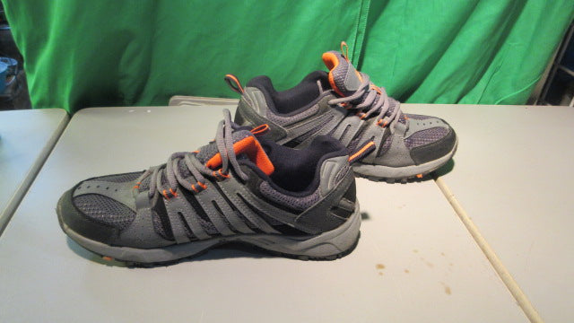 Load image into Gallery viewer, Used LA Gear Hiking Shoes Size 7.5
