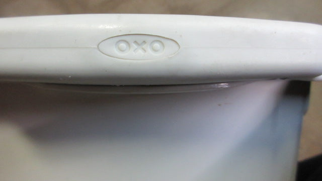 Load image into Gallery viewer, Used Oxo Good Grips Angled Measuring Bucket
