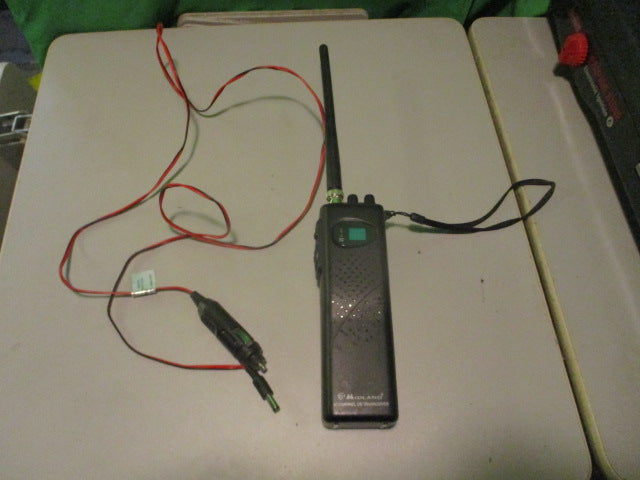 Load image into Gallery viewer, Used Midland 40 Channel CB Transceiver 40 Channel 7-Watt Model 75-785
