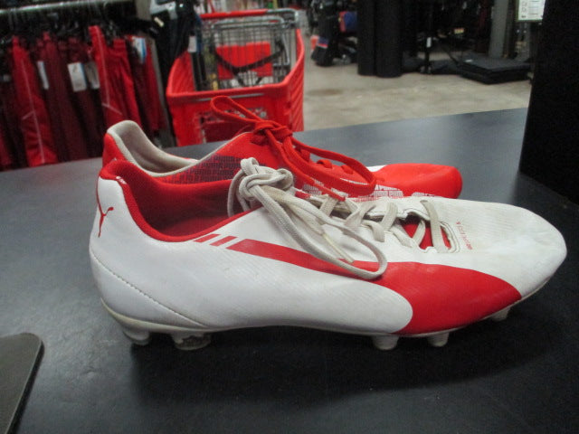 Load image into Gallery viewer, Used Puma Suede Classic Size 6 Soccer Cleats
