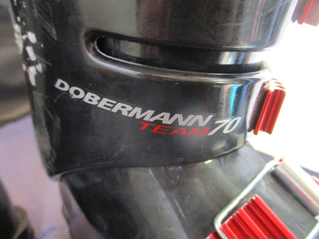 Load image into Gallery viewer, Used Nordica Dobermann Team 70 Ski Boots Size 6
