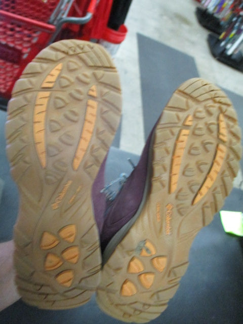 Load image into Gallery viewer, Used Columbia Waterproof Womens Size 10 Hiking Shoes
