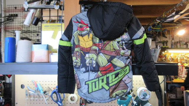 Load image into Gallery viewer, Used Nickelodeon Ninja Turtles Winter Coat - Size Medium (8)
