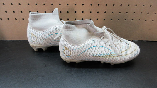 Used Breooes Soccer Cleats - Youth