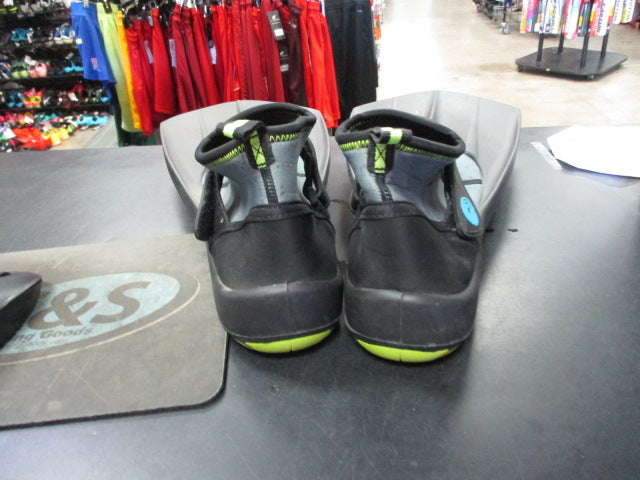 Load image into Gallery viewer, Used Wildhorn 16&quot; Size 12 Scuba Fins
