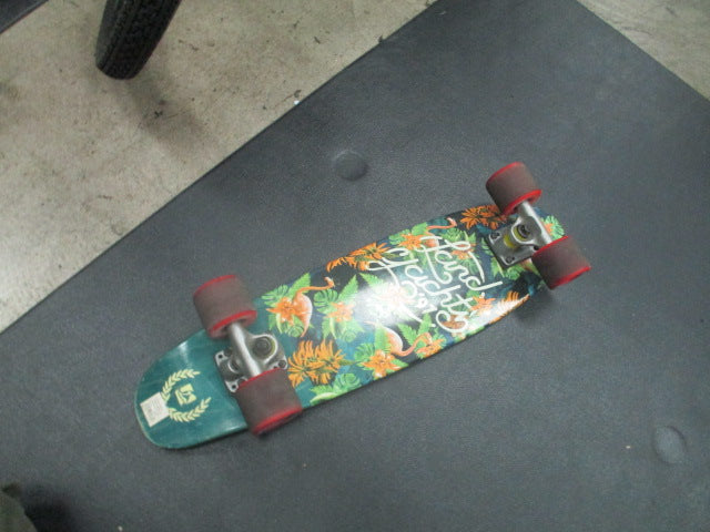 Load image into Gallery viewer, Used Landyachtz  Mini Dinghy 26? Floral Complete Skateboard
