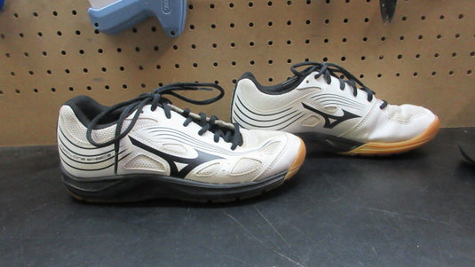 Used Mizuno Cyclone Speed 3 Volleyball Shoes - Size 8