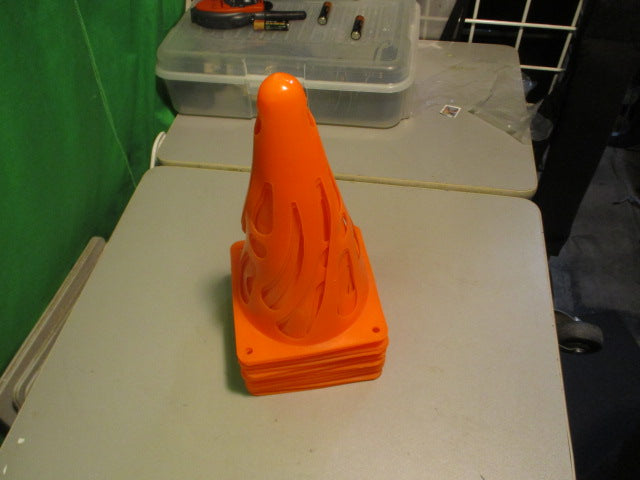 Load image into Gallery viewer, Used 9&quot; Cones - Set of 12
