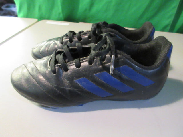 Load image into Gallery viewer, Used Adidas Soccer Cleats Size 2
