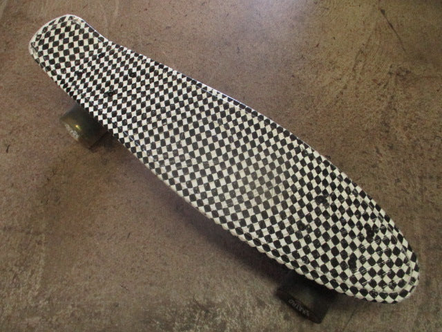 Load image into Gallery viewer, Used Skatro 22" Checkered Penny Board
