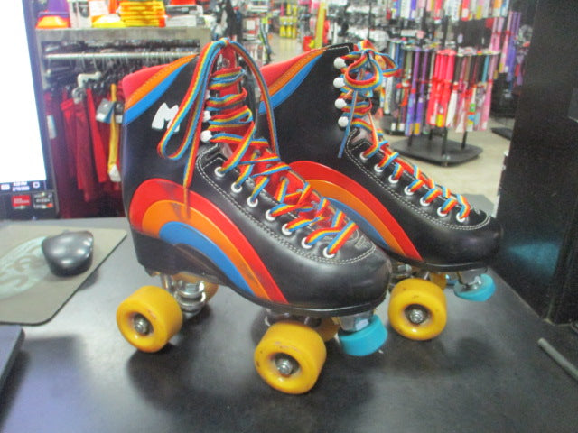 Load image into Gallery viewer, Used Moxi Rainbow Rider Roller Skates Size 6
