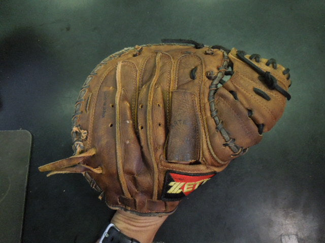 Load image into Gallery viewer, Vintage ZETT ZiLux Series BIC-1402 Steerhide RHT Catchers Mitt
