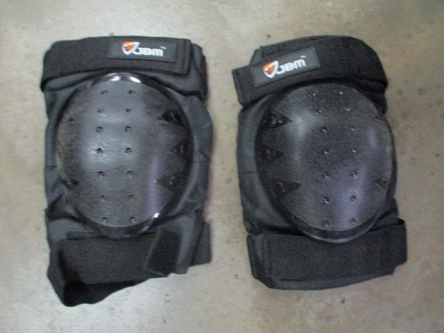 Load image into Gallery viewer, Used JBM Black Skating Knee Pads
