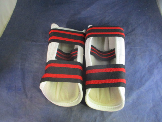 Load image into Gallery viewer, Used Sang Moo Sa Martial Arts Supply Shin Guards Size Small
