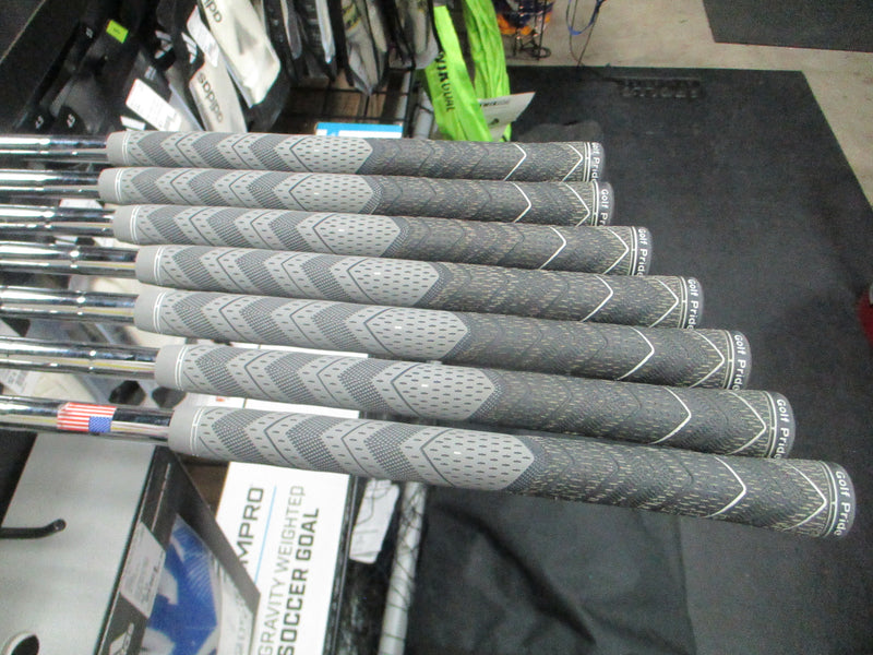 Load image into Gallery viewer, Used Ping i15 Black Dot Iron Set 3 - Wedge - Missing 7 Iron
