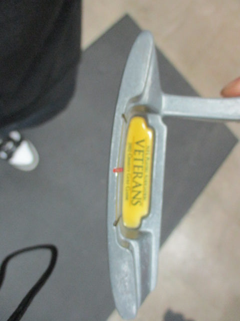 Load image into Gallery viewer, Used Rawlings NFL PLayers Association Veterans 36&quot; Putter - RH
