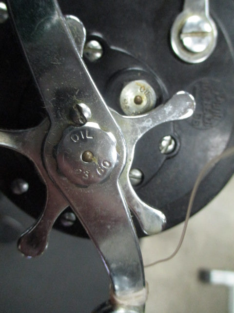 Load image into Gallery viewer, Used Hurricane Groupper Digger 6' 6' Rod With PENN Longbeach 66 Reel
