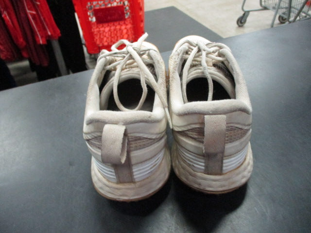 Load image into Gallery viewer, Used New Balance Turf Shoes Size 7
