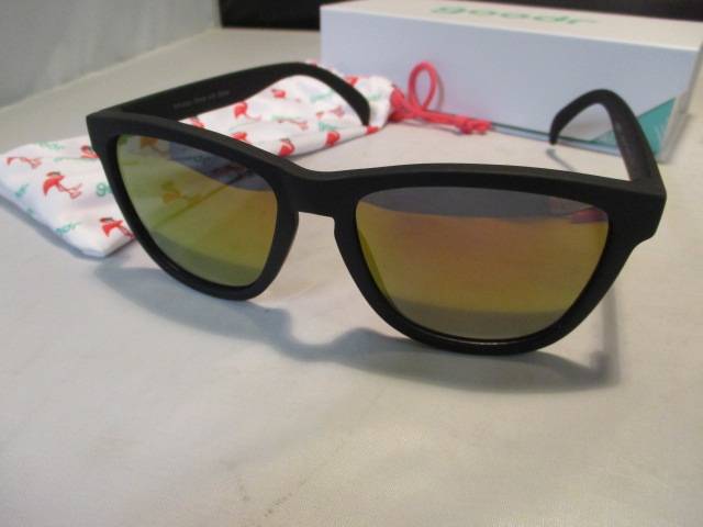 Load image into Gallery viewer, New goodr OG Sunglasses Whiskey Shots With Satan
