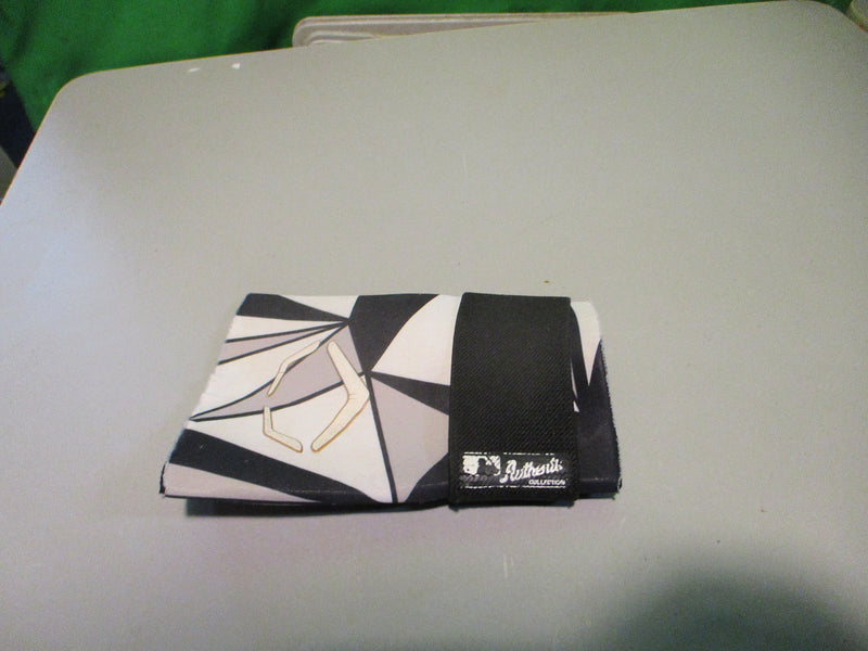 Load image into Gallery viewer, Used Evo Shield Baseball/Softball Accessory
