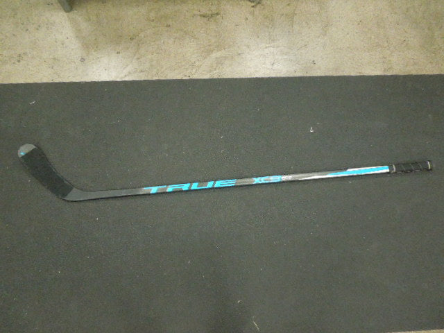 Load image into Gallery viewer, Used True XC9 ACF Right Hand Hockey Stick 40 Flex
