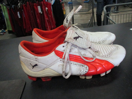 Used Puma Size 5 Soccer Cleats