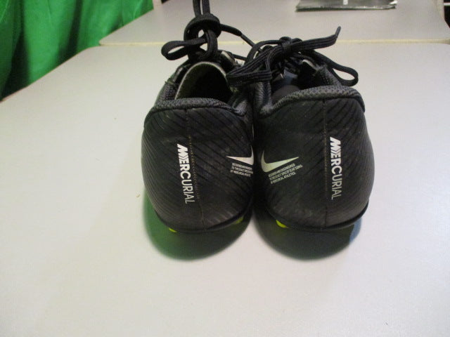 Load image into Gallery viewer, Used Nike Mercurial Vapor 15 Club MG Shadow Size Youth 2.5 Soccer Cleats

