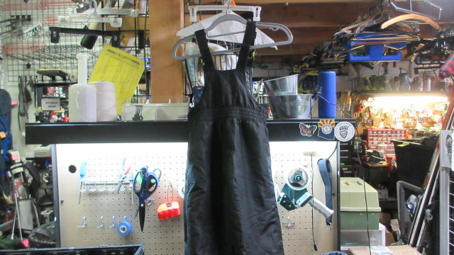 Load image into Gallery viewer, Used Champion Winter Snow Bib - Size Small (6-7)
