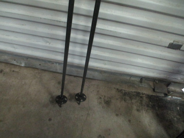 Load image into Gallery viewer, Used K2 Automatic 46&quot; Ski Poles
